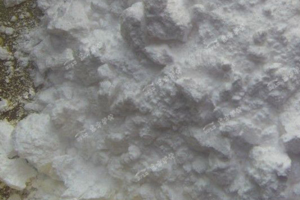 氧化铝细粉