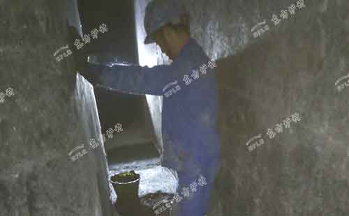 刚玉浇注料施工