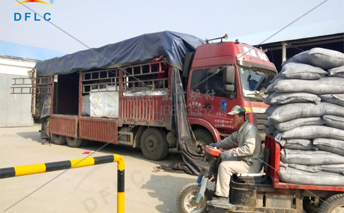 耐火浇注料装车