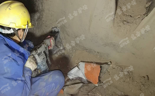 耐火浇注料性能下降的原因竟然是这些？