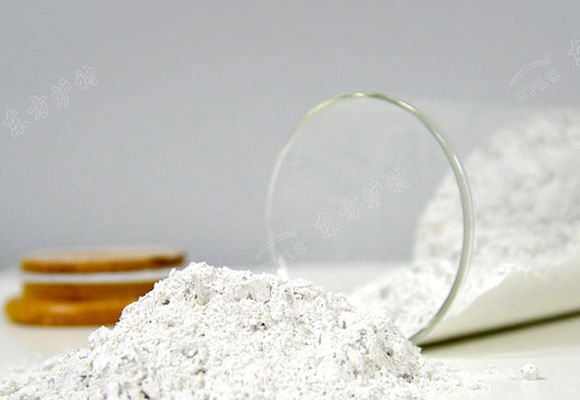 炉膛内衬用向火面浇注料